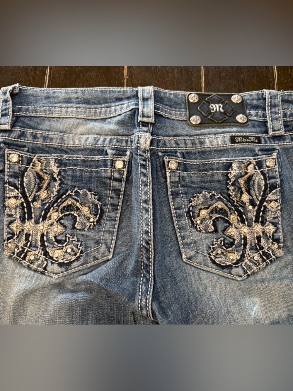 Miss Me Embroidered Fleur de Lis Dark Blue Low-Rise Bootcut Jeans Y2K 30x27